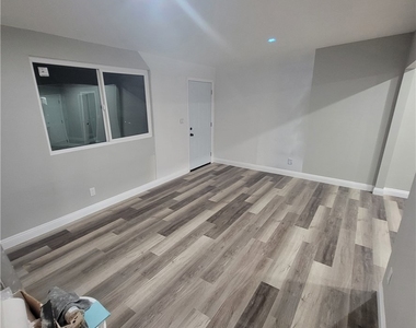2219 Kern St - Photo Thumbnail 15
