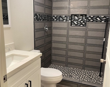 39559 Oak Cliff Drive - Photo Thumbnail 9
