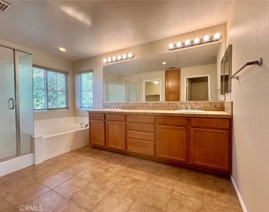 334 N Placer Privado - Photo Thumbnail 11