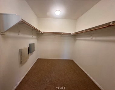 334 N Placer Privado - Photo Thumbnail 12