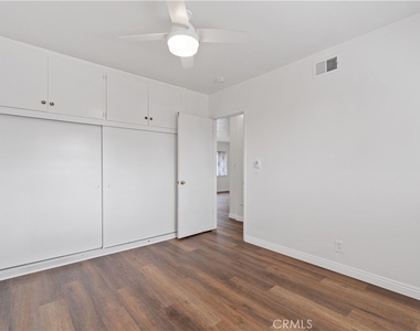 534 Roosevelt Road - Photo Thumbnail 9