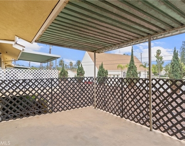 534 Roosevelt Road - Photo Thumbnail 8
