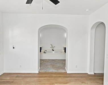 4433 Owens - Photo Thumbnail 31