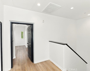 4433 Owens - Photo Thumbnail 28