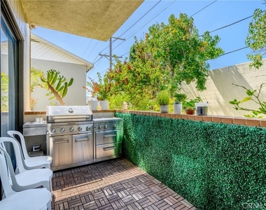 335 Concord - Photo Thumbnail 8