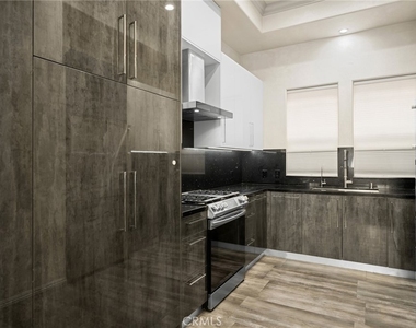 333 Milford Street - Photo Thumbnail 11