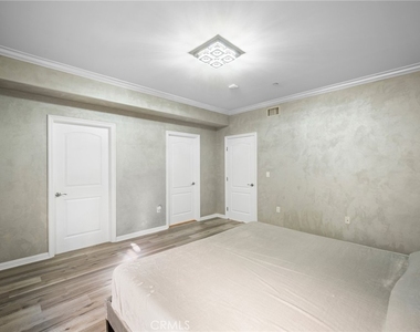 333 Milford Street - Photo Thumbnail 16
