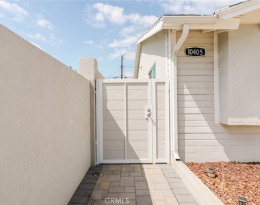10405 N Ruffner Avenue - Photo Thumbnail 1
