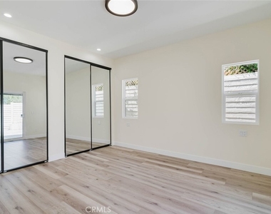 10405 N Ruffner Avenue - Photo Thumbnail 15