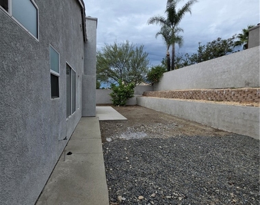 2874 W Calle Vista - Photo Thumbnail 23