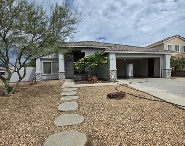 2874 W Calle Vista - Photo Thumbnail 2