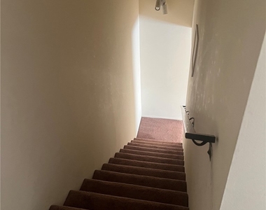 4381 Ventura Canyon - Photo Thumbnail 4