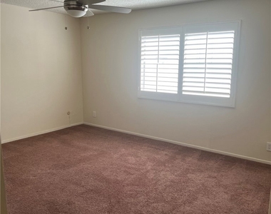 4381 Ventura Canyon - Photo Thumbnail 9