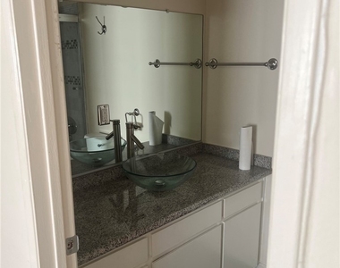4381 Ventura Canyon - Photo Thumbnail 11