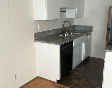 4381 Ventura Canyon - Photo Thumbnail 1