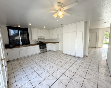 6855 Farrier Avenue - Photo Thumbnail 4