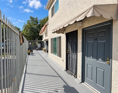 333 Riverdale Drive - Photo Thumbnail 2