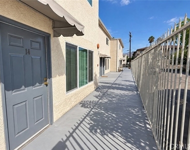 333 Riverdale Drive - Photo Thumbnail 13