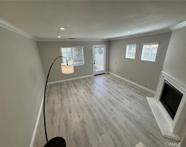 436 N Placer Privado - Photo Thumbnail 2