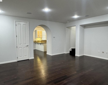 6042 W Branch Rd - Photo Thumbnail 2