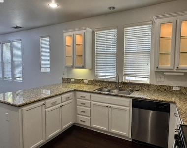 6042 W Branch Rd - Photo Thumbnail 8