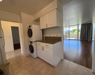 10 Andrew Dr - Photo Thumbnail 14