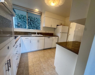 10 Andrew Dr - Photo Thumbnail 13