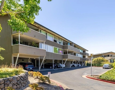 10 Andrew Dr - Photo Thumbnail 5