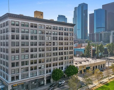 108 W 2nd Street - Photo Thumbnail 15