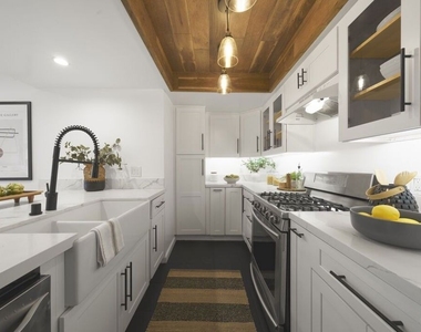 2700 E Cahuenga Boulevard - Photo Thumbnail 4