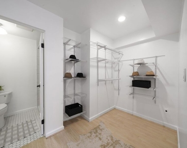 2700 E Cahuenga Boulevard - Photo Thumbnail 12