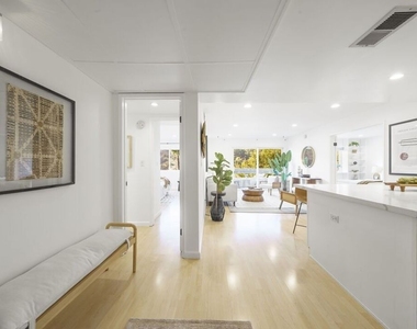 2700 E Cahuenga Boulevard - Photo Thumbnail 3
