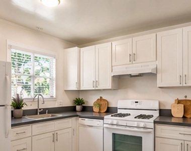 419 N. N Van Ness Avenue - Photo Thumbnail 8