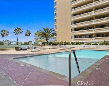 700 E Ocean Boulevard - Photo Thumbnail 11