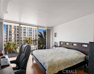 700 E Ocean Boulevard - Photo Thumbnail 25