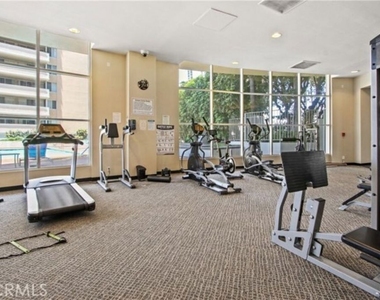 700 E Ocean Boulevard - Photo Thumbnail 8