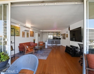 700 E Ocean Boulevard - Photo Thumbnail 34
