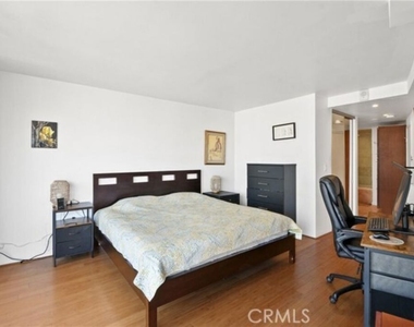 700 E Ocean Boulevard - Photo Thumbnail 23