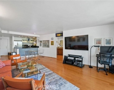 700 E Ocean Boulevard - Photo Thumbnail 32