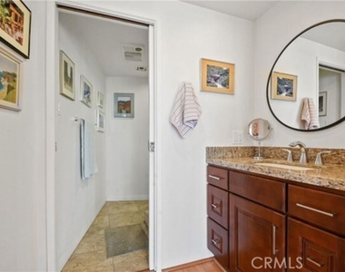 700 E Ocean Boulevard - Photo Thumbnail 17