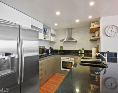 700 E Ocean Boulevard - Photo Thumbnail 26