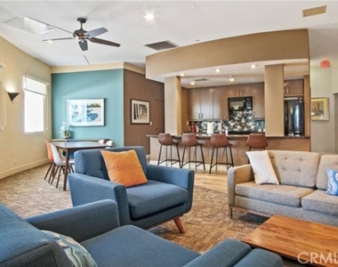 700 E Ocean Boulevard - Photo Thumbnail 7