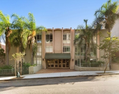 7270 Hillside Avenue - Photo Thumbnail 12