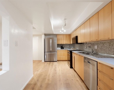 7270 Hillside Avenue - Photo Thumbnail 2