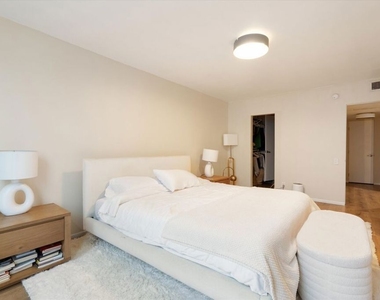 7270 Hillside Avenue - Photo Thumbnail 1