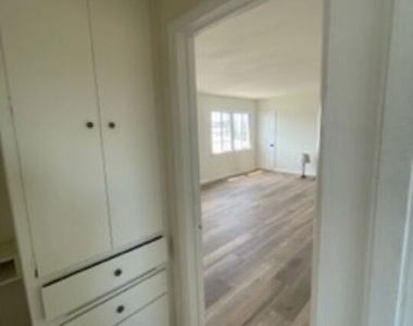735 W Imperial Highway - Photo Thumbnail 7