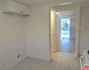 3837 Sedgwick Avenue - Photo Thumbnail 9