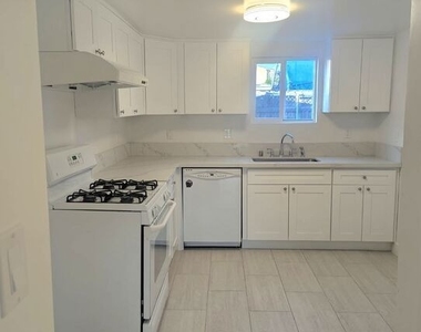 3837 Sedgwick Avenue - Photo Thumbnail 6