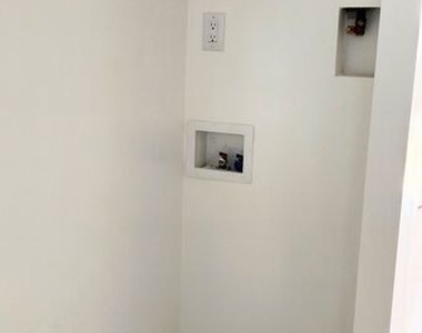 3837 Sedgwick Avenue - Photo Thumbnail 18