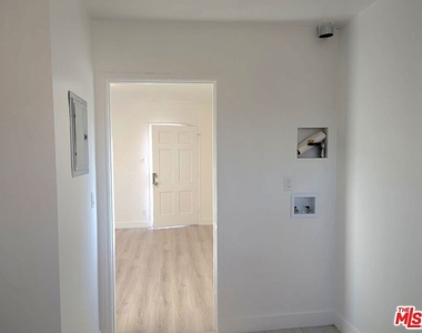 3837 Sedgwick Avenue - Photo Thumbnail 16
